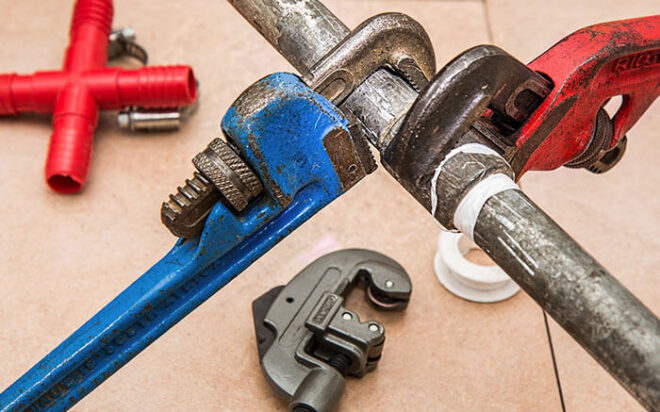 Plumbing pipe wrench